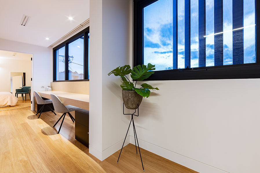 feature-120-gallery-three