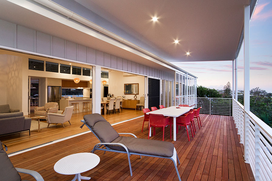 feature-144-gallery-four