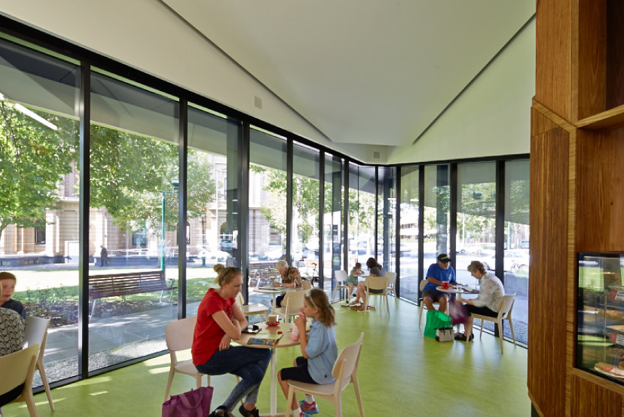 feature-80-gallery-four