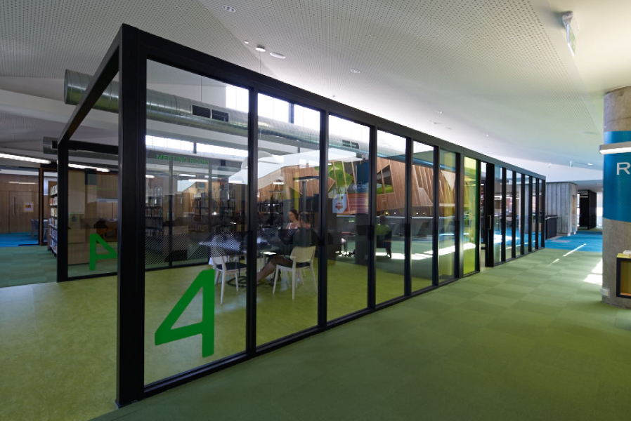 feature-80-gallery-three