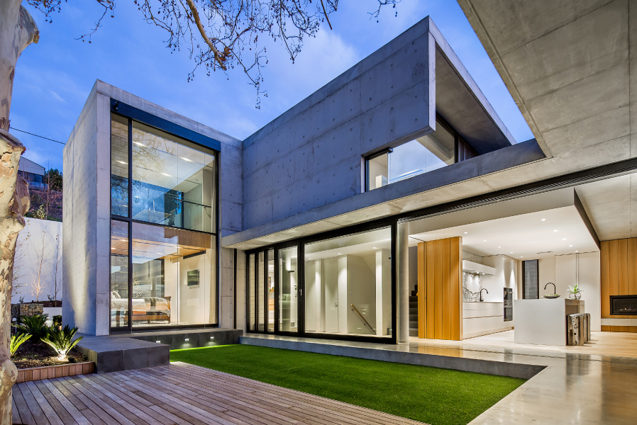 feature-81-gallery-four