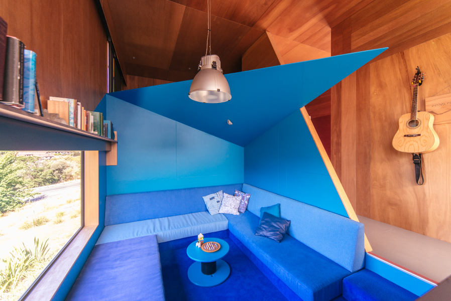 feature-85-gallery-four