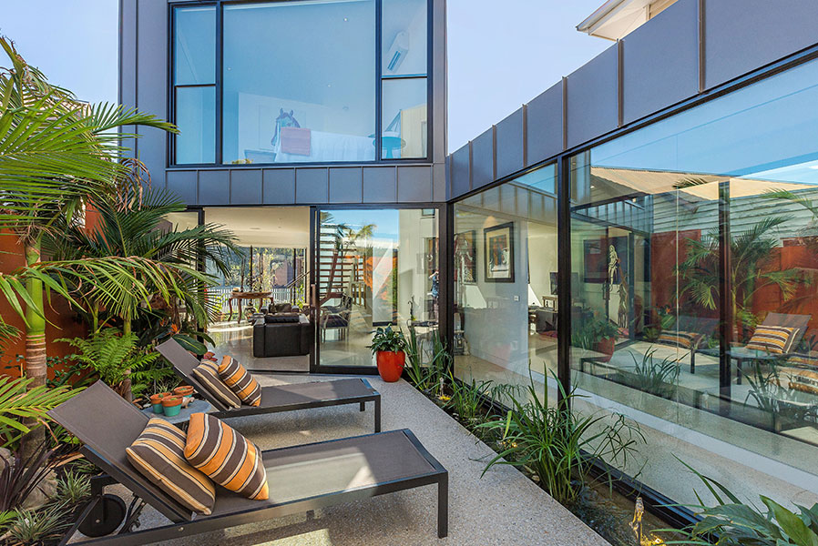 feature_107_gallery_four