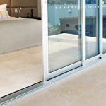 feature_15_gallery_three_colour