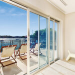 feature_15_gallery_two_colour