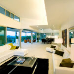 feature_16_gallery_three_colour