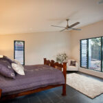 feature_17_gallery_three_colour