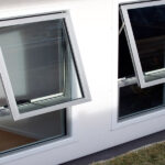 feature_18_gallery_three_colour