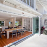 feature_20_gallery_three_colour