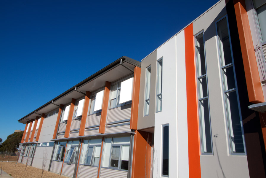 feature_23_gallery_three_colour