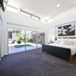 feature_25_gallery_three_colour