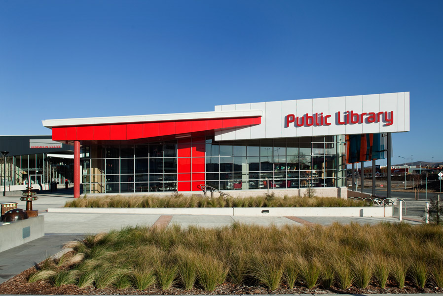 feature_26_gallery_three_colour