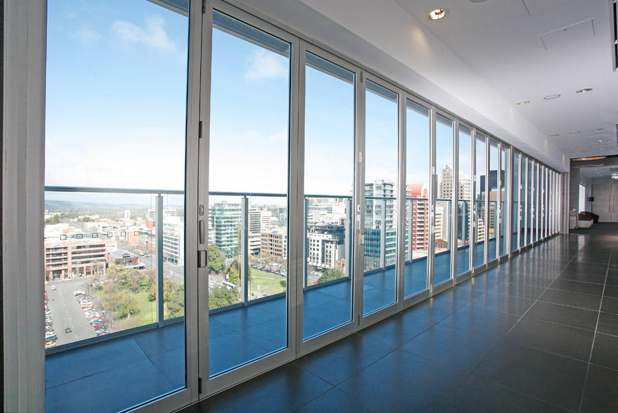 feature_27_gallery_two_colour