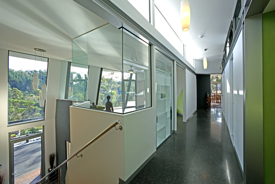 feature_32_gallery_two_colour