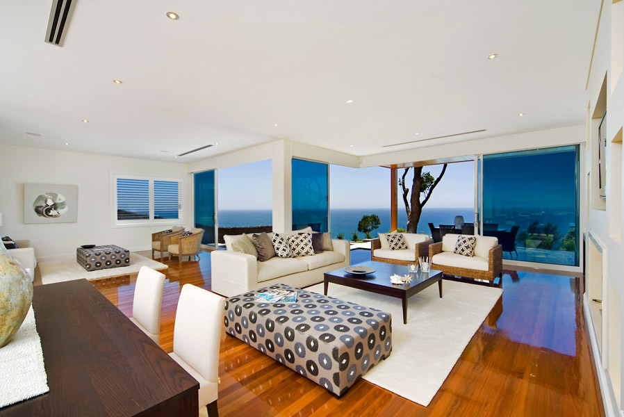 feature_36_gallery_two_colour