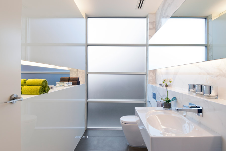 feature_41_gallery_four_colour