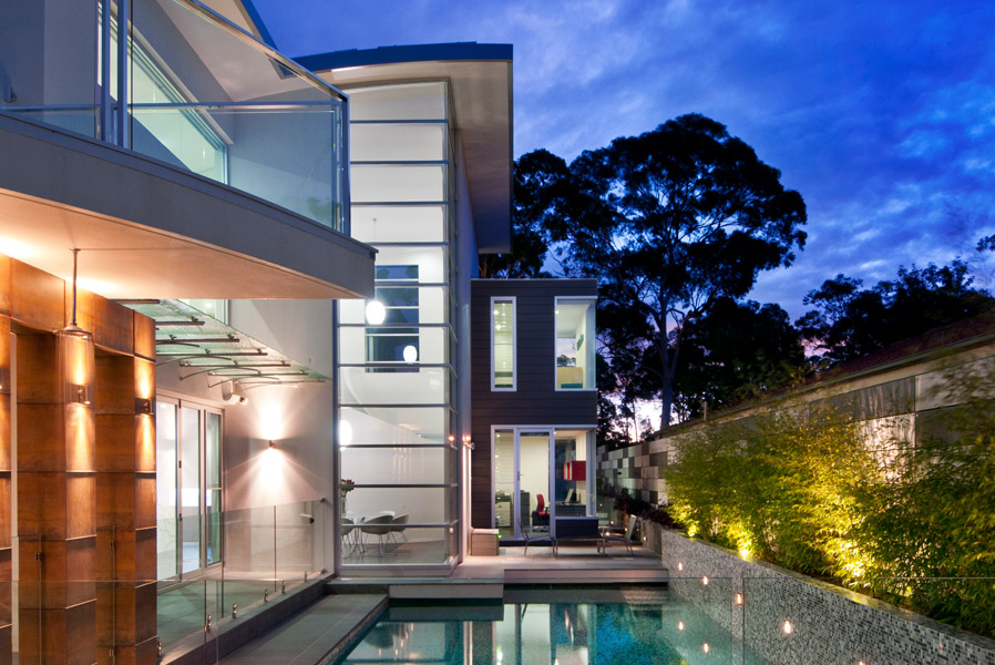 feature_41_gallery_three_colour