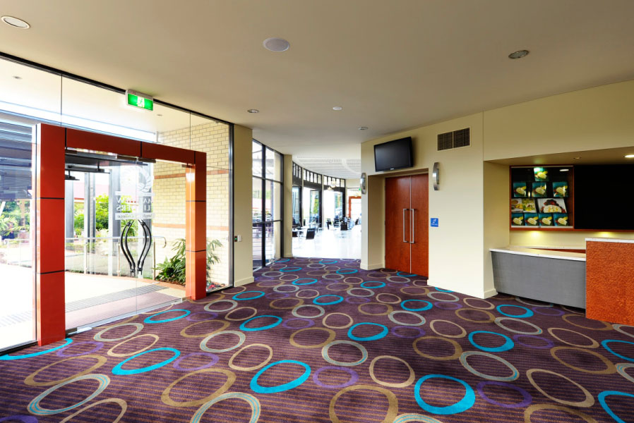 feature_46_gallery_three_colour