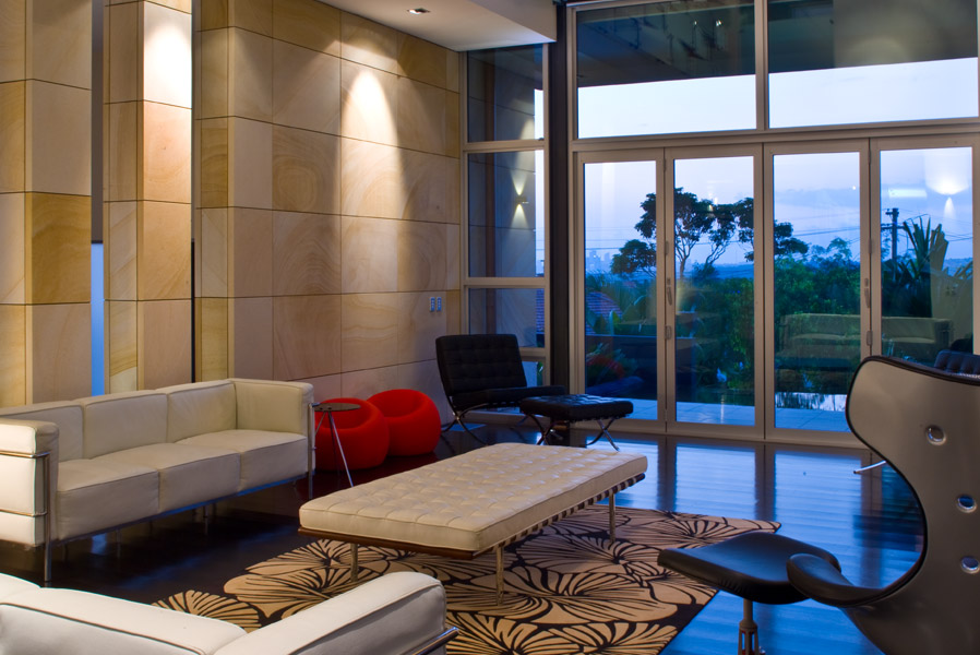 feature_4_gallery_two_colour