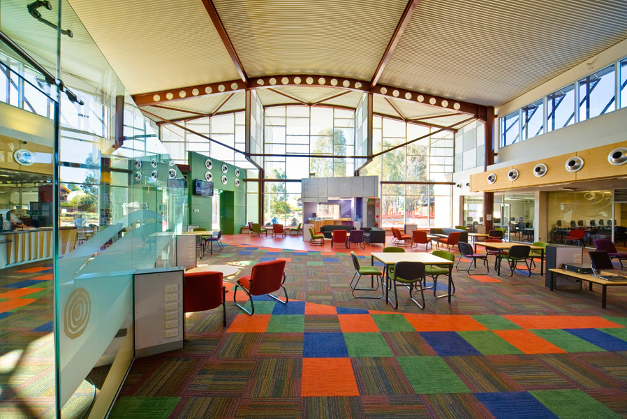 feature_9_gallery_two_colour