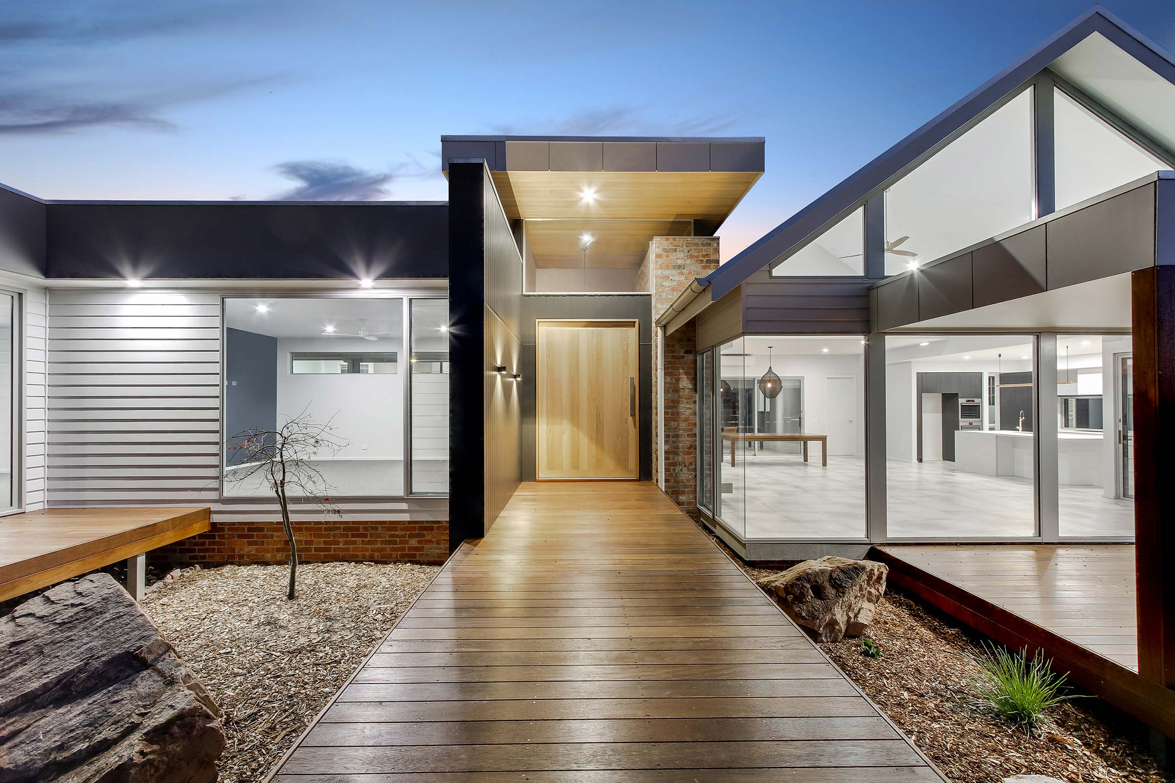 feature_170_galleryone