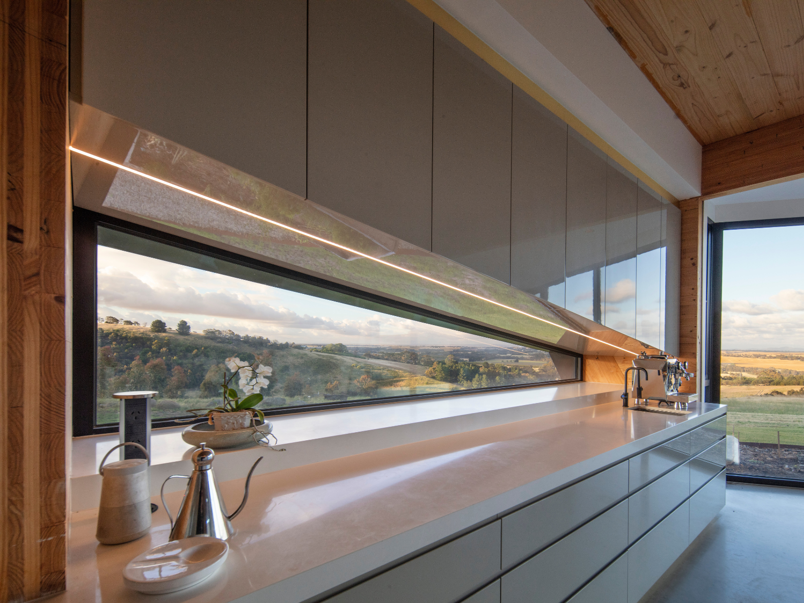 213_Autonomous_804_IMAGE1