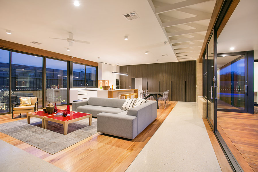 FEATURE_139_GALLERY_THREE