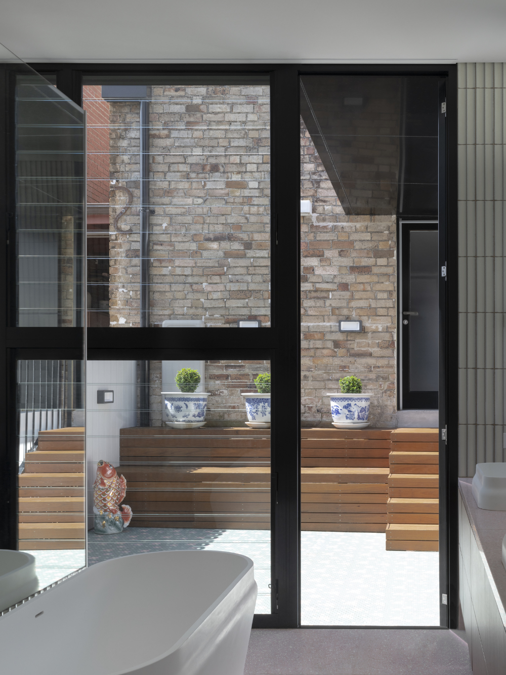 Feature208_Villa_Carmelina_704_Image3