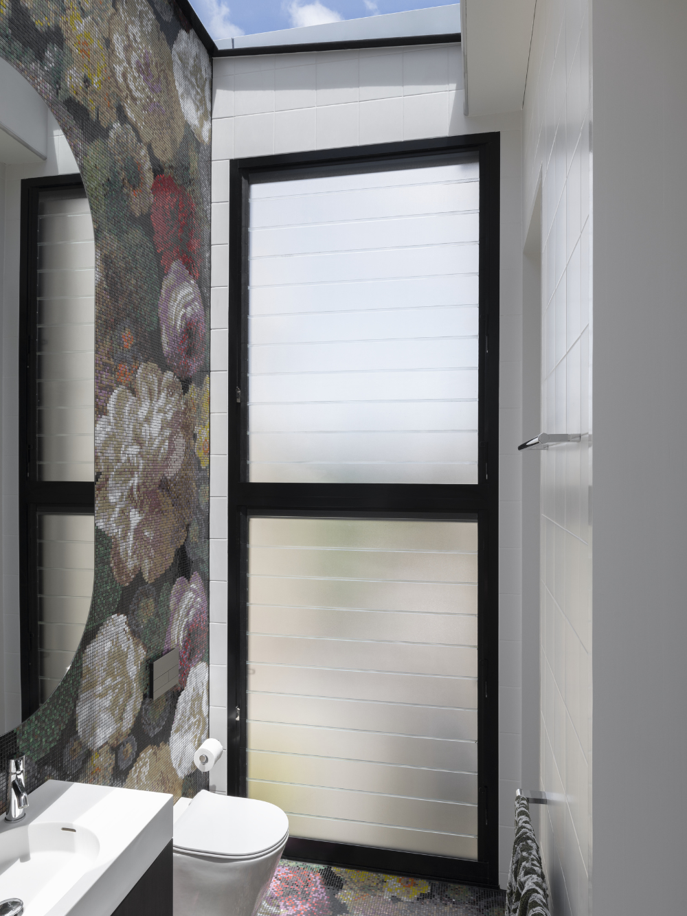 Feature208_Villa_Carmelina_704_Image5