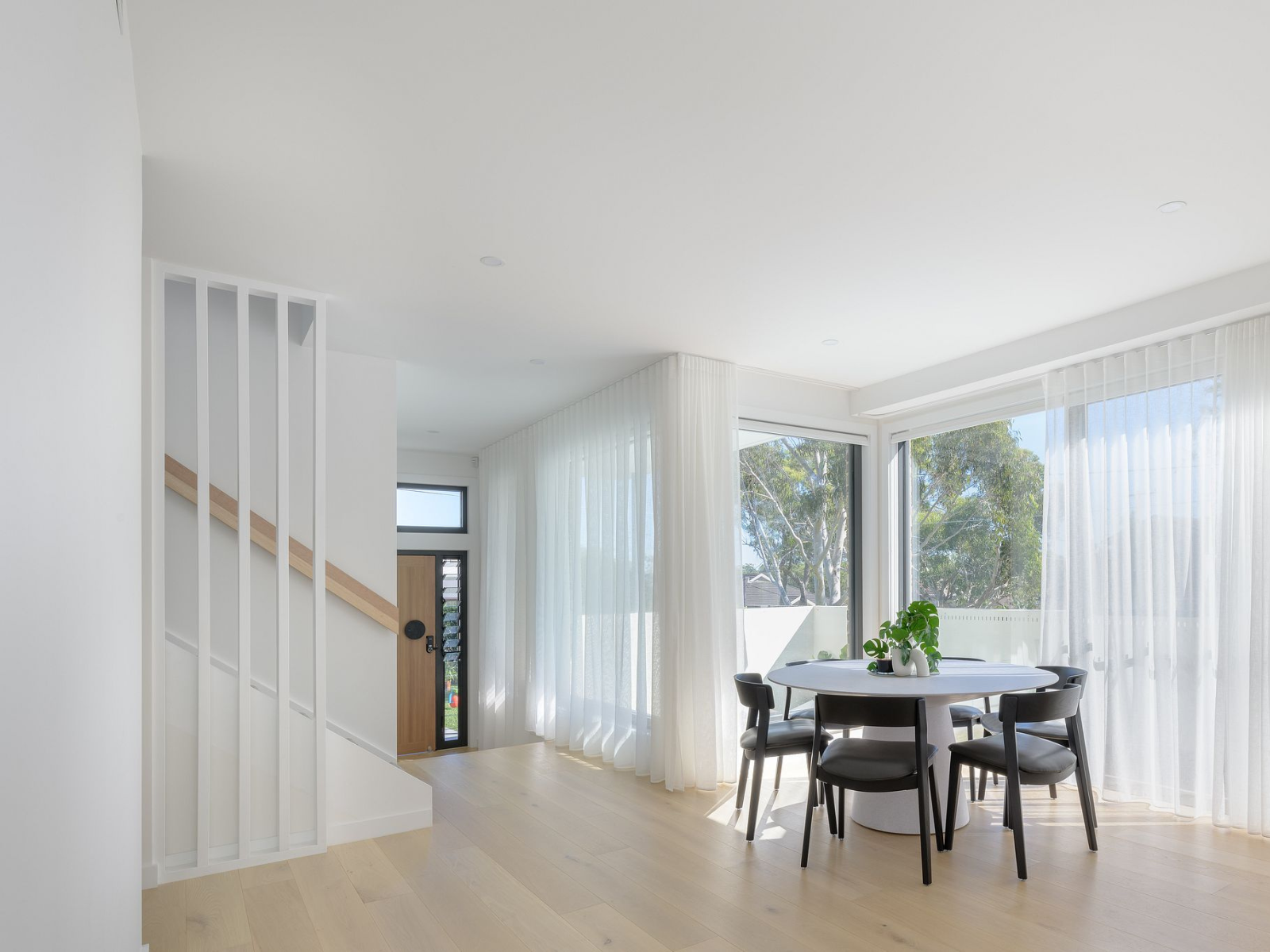 Feature212_Arcadia_Duplex_Series759_Image3