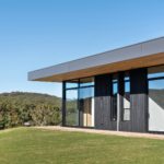 Feature225_Lodge_Farmhouse_Series424_Image1