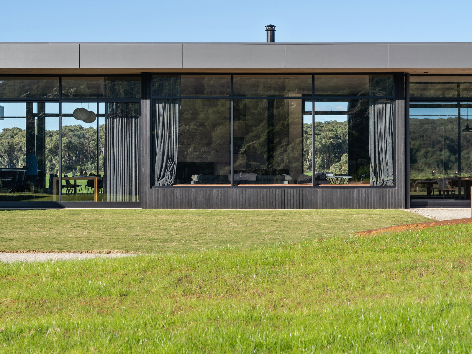 Feature225_Lodge_Farmhouse_Series424_Image7