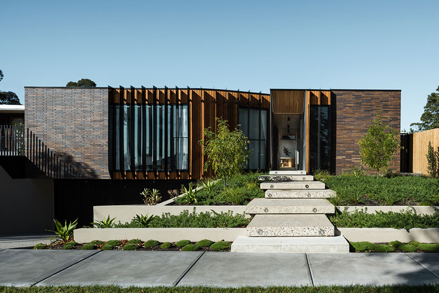 feature_128_gallery_one