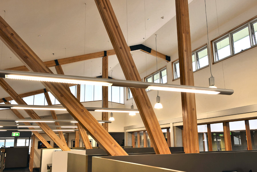 feature_12_gallery_three_colour