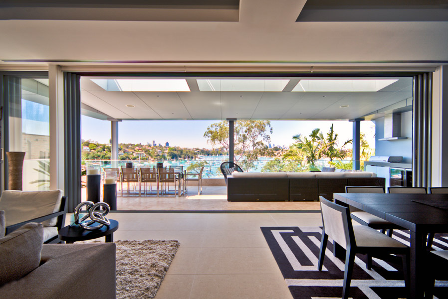 feature_13_gallery_two_colour