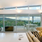 feature_22_gallery_two_colour