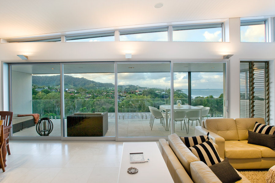 feature_22_gallery_two_colour