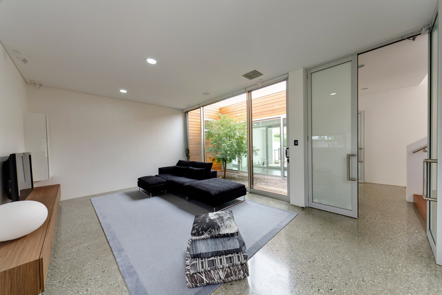 feature_28_gallery_four_colour