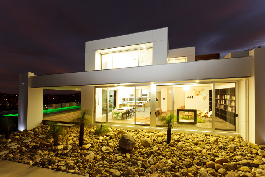 feature_28_gallery_two_colour