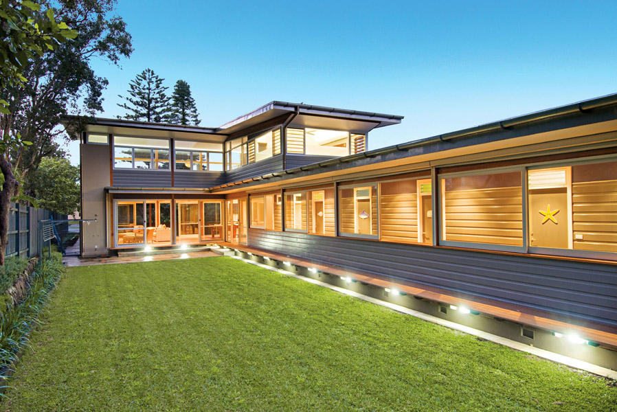 feature_37_gallery_three_colour