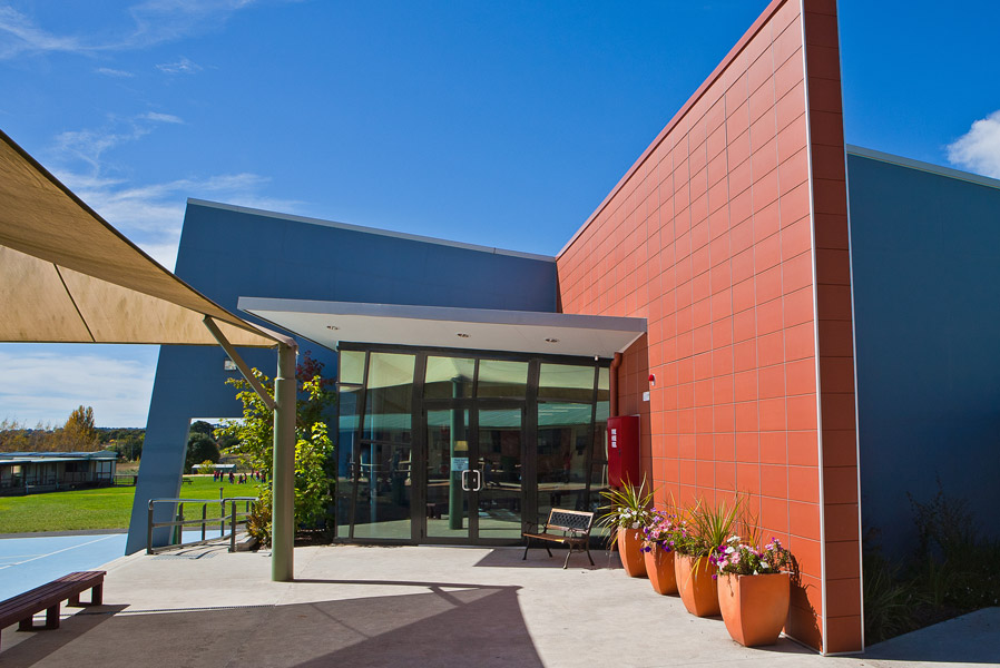 feature_40_gallery_three_colour