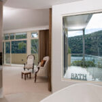 feature_48_gallery_three_colour