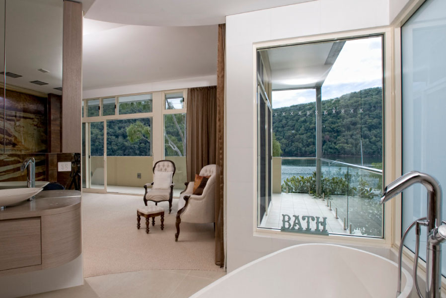 feature_48_gallery_three_colour