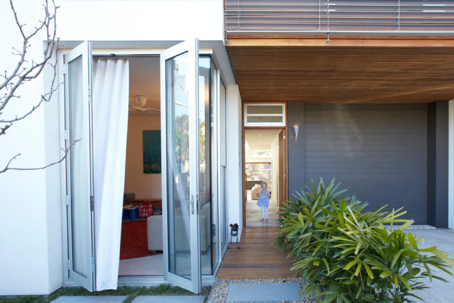 feature_56_gallery_three_colour